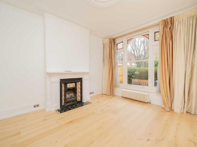 Bovingdon Road, Fulham, SW6, London