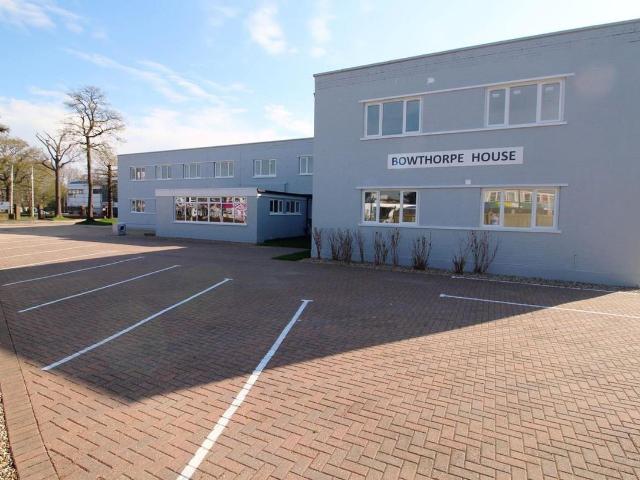 Bowthorpe House, Manor Royal RH10, Studio to rent, £1,100 pcm | PrimeLocation