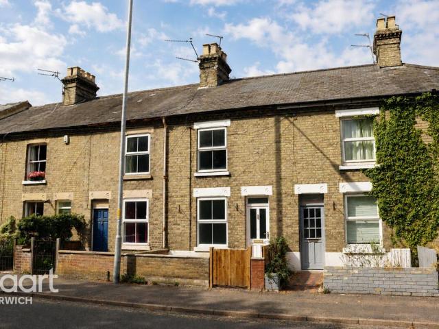 Bowthorpe Road, Norwich 3 bed terraced house to rent £1,300 pcm £300 pw