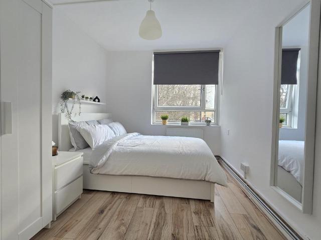 Bow Common Lane, London E3 1 bed house of multiple occupation to rent £875 pcm £202 pw