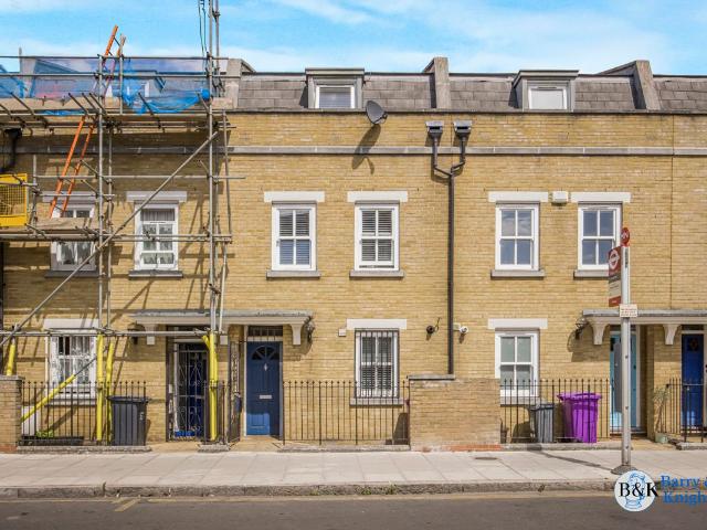 Bow Common Lane, London E3, 4 bed terraced house to rent, £4,099 pcm | PrimeLocation