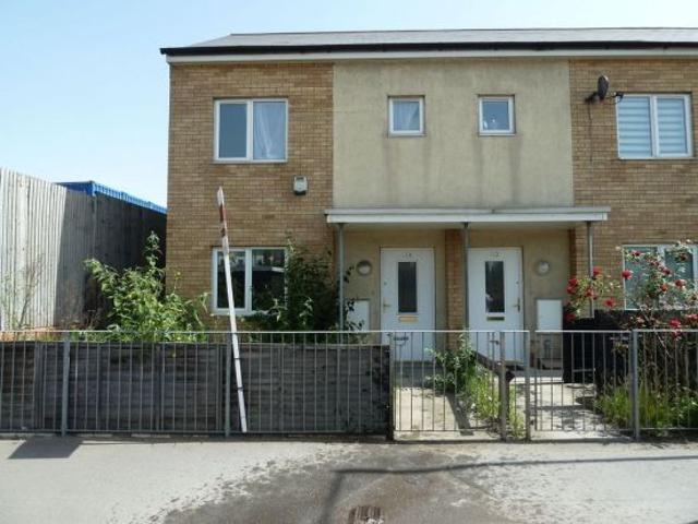 Bow Common Ln E3, 3 bed flat to rent, £2,495 pcm | PrimeLocation