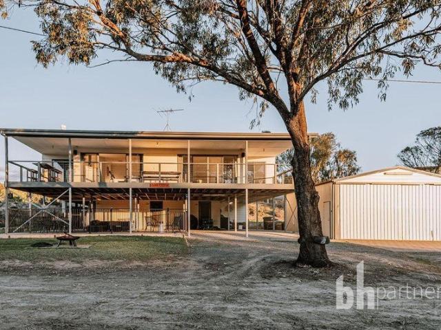 Bow Hill Riverfront Retreat Spacious, Modern & Pet Friendly