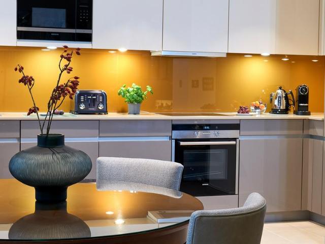 Bow Lane, London EC4M 2 bed serviced apartment to rent £7,150 pcm £1,650 pw