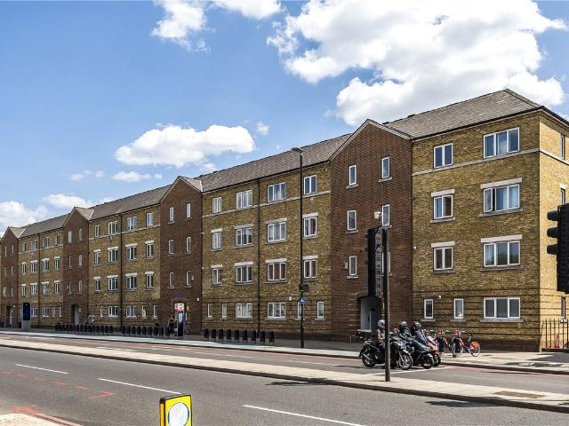 Bow Road, London E3, 2 bed flat to rent, £2,250 pcm | PrimeLocation