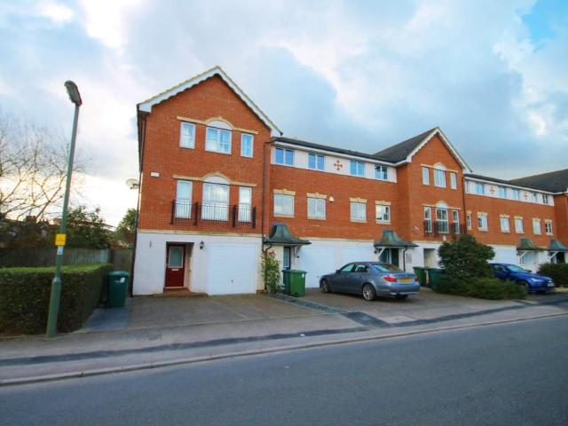Bowater Gardens, Sunbury On Thames, Surrey TW16, 3 bed terraced house to rent, £2,200 pcm | PrimeLocation