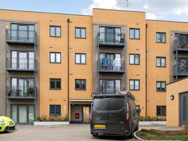 Bowdown House, Maidenhead SL6, 2 bed flat to rent, £2,000 pcm | PrimeLocation