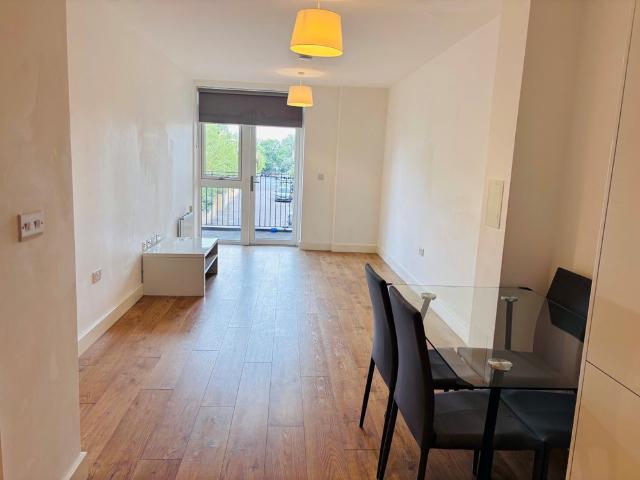 Bowes Road, Arnos Grove