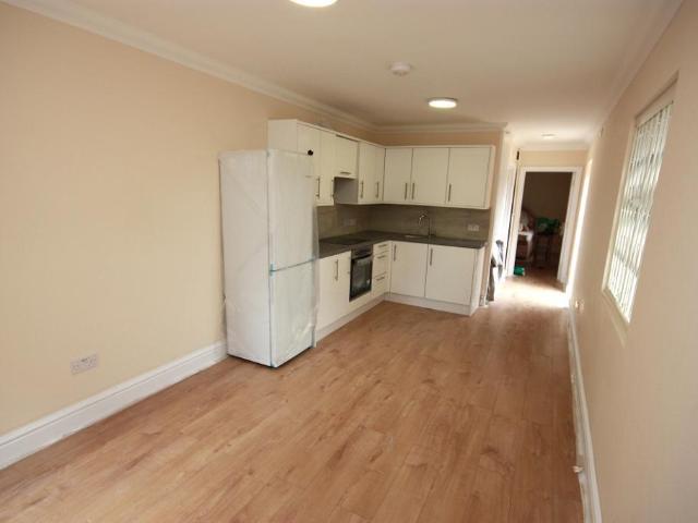 Bowes Road, London, W3 7AL, United Kingdom | 1 bed apartment for rent #128465755 | Rentberry