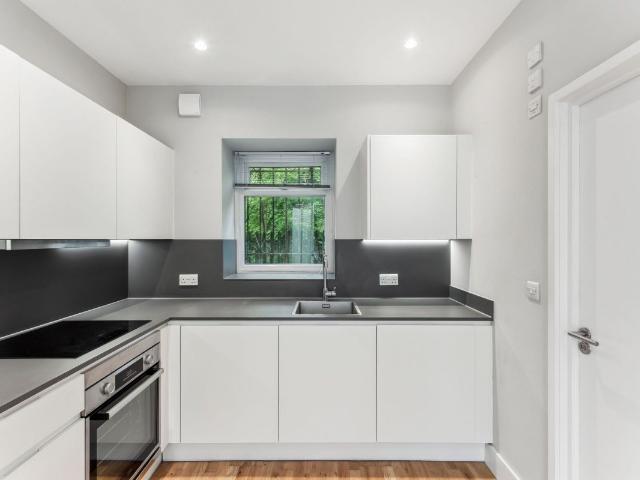 Bowes Road, London N13, Studio to rent, £1,300 pcm | PrimeLocation
