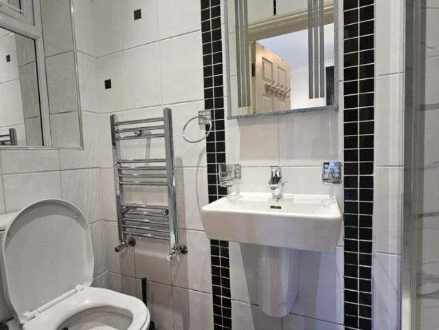 Bowes Road, W3, Acton