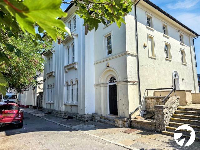Bower Terrace, Maidstone, Kent ME16, 2 bed flat to rent, £1,350 pcm | PrimeLocation