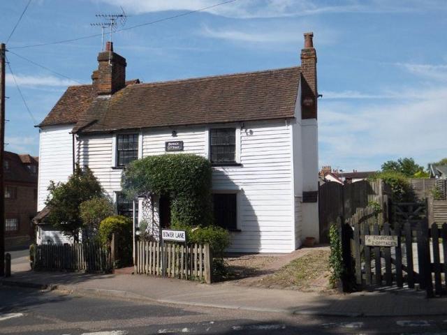 Bower Lane, Eynsford DA4 0AJ 2 bed cottage to rent £1,695 pcm £391 pw