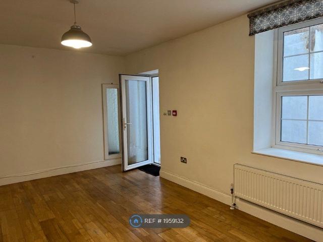 Bower Place, Maidstone ME16, 1 bed flat to rent, £975 pcm | PrimeLocation