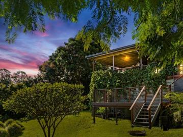 Bowerbird House A Landmark Hinterland Home with Lifestyle, Luxury & Exceptional Income Potential