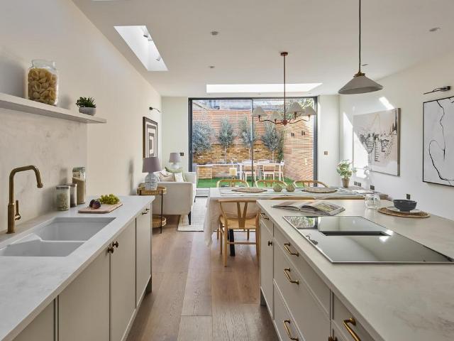 Bowerdean Street, London SW6 6 bed terraced house to rent £14,000 pcm £3,231 pw