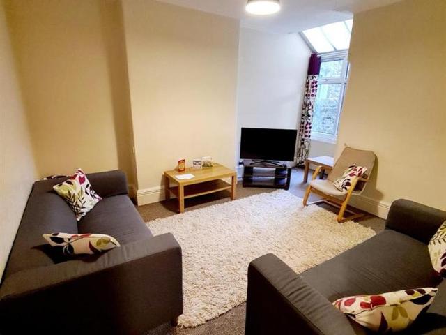 Bowerham Road, Lancaster LA1 4 bed private hall to rent £542 pcm £125 pw