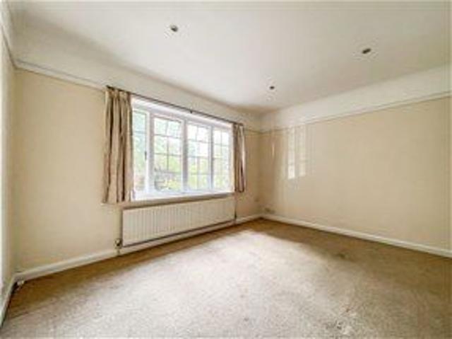 Bowers Parade, Harpenden, AL5 2SH