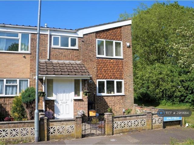 Bowleymead, Swindon, SN3 3 bed end of terrace house to rent £1,375 pcm £317 pw