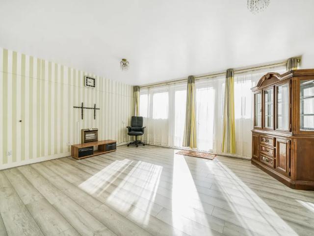 Bowling Green Row, London SE18, 3 bed maisonette to rent, £2,350 pcm | PrimeLocation