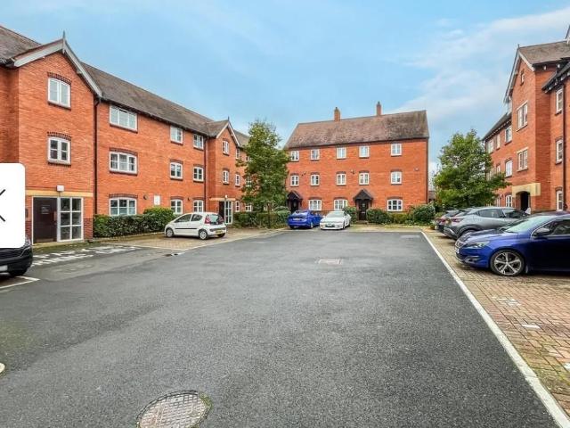 Bowling Green Street, Warwick CV34, 2 bed flat to rent, £1,100 pcm | PrimeLocation