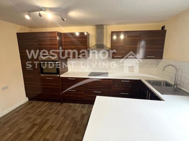 Bowling Green Street, Leicester LE1 3 bed apartment to rent £1,494 pcm £345 pw