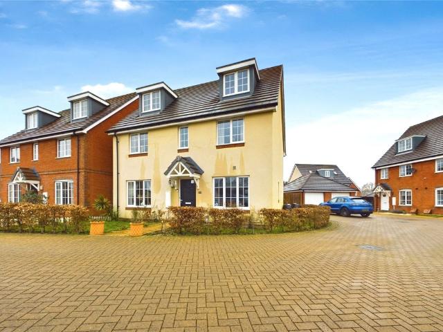 Bowling Green, Three Mile Cross, Reading, Berkshire RG7, 5 bed detached house to rent, £2,750 pcm | PrimeLocation