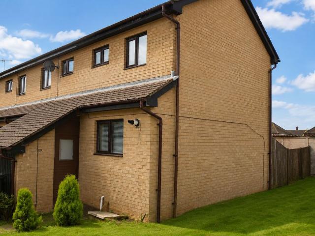 Bowmans Court, Hemel Hempstead HP2, 1 bed property to rent, £1,150 pcm | PrimeLocation