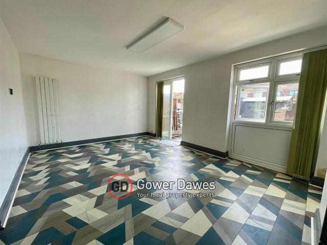 Bown Close, Tilbury RM18, 3 bed end terrace house to rent, £1,850 pcm | PrimeLocation