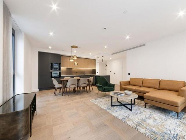 Boxwood Gardens, London, E1W 2 bed flat to rent £4,450 pcm £1,027 pw