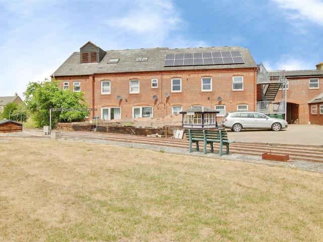 Boxworth End, Swavesey, Cambridge CB24, 1 bed flat to rent, £1,050 pcm | PrimeLocation
