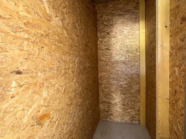 BOX à louer 1,5 m2 PÉROUSE