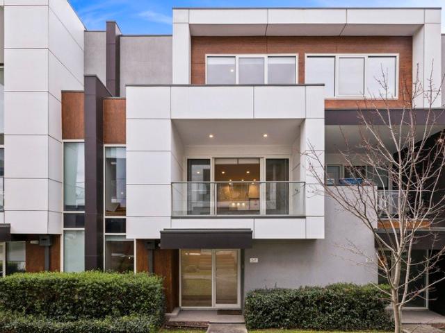 Box Hill High School Zone Prime Location | Flexible Family Townhouse | Modern Comfort Living