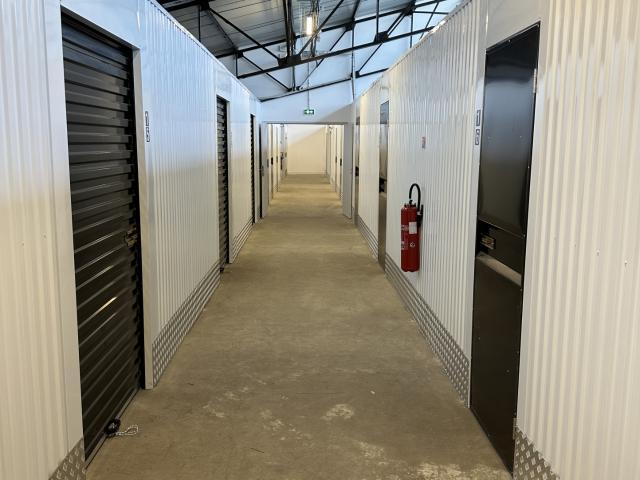 Box stockage pour Particulier et Professionnel / Arnavaux 9 à 35 m2