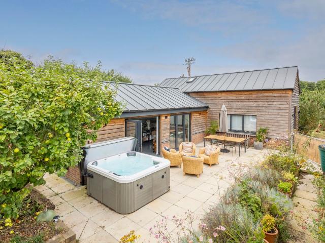 Boxford, Sudbury Suffolk CO10, 2 bed barn conversion to rent, £1,712 pcm | PrimeLocation