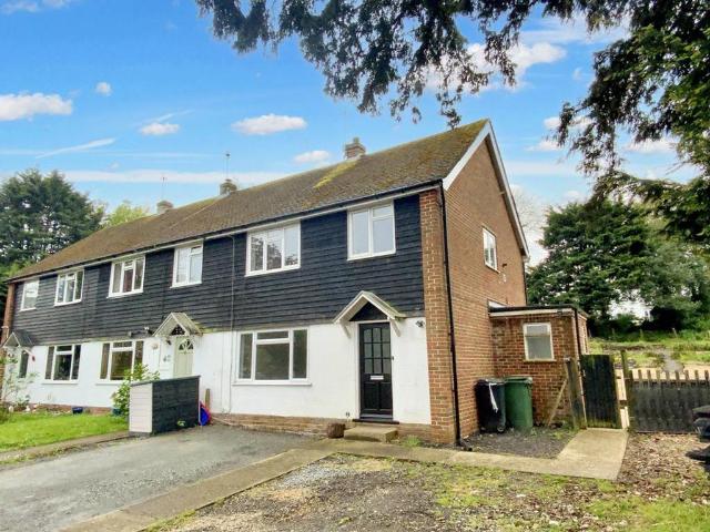 Boxley Road, Boxley, ME14 3 bed end of terrace house to rent £1,750 pcm £404 pw