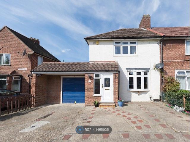 Boxoll Road, Dagenham RM9, 3 bed end terrace house to rent, £2,350 pcm | PrimeLocation