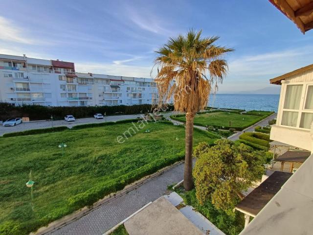Boyalık Otel Yanı Denize Sıfır Özel Plajlı Sitede 3+1 Tripleks