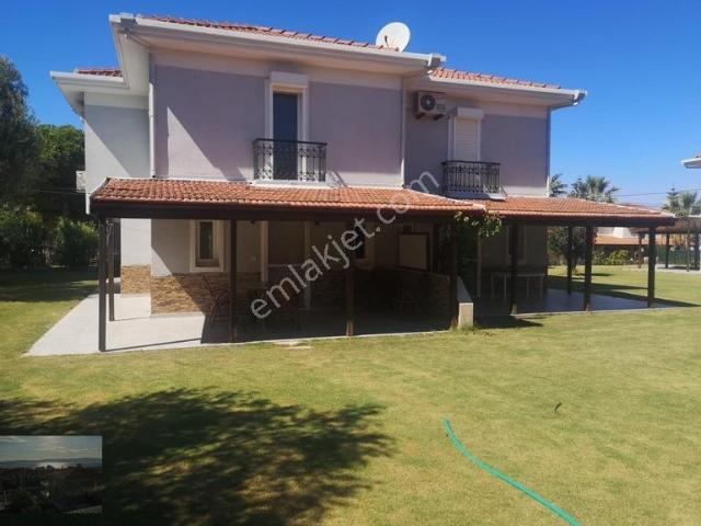 Boyalık Denize Çok Yakın Site İçi Yıllık Gbi Kiralık Villa