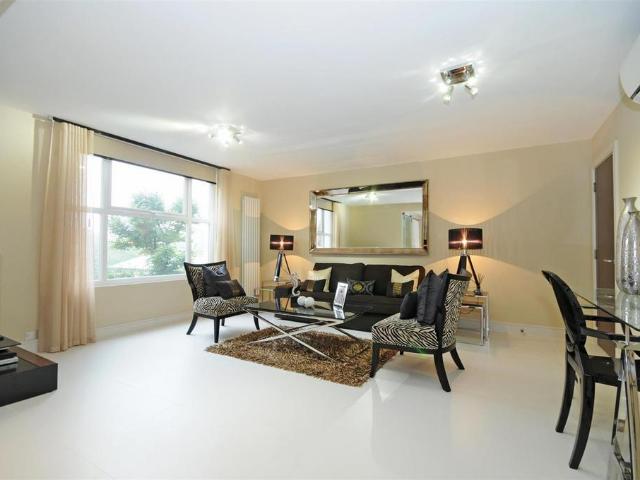 BOYDELL COURT, ST JOHNS WOOD PARK. 3 bed flat to rent £5,633 pcm £1,300 pw