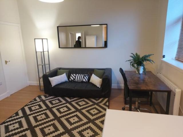 Boyds Entry, Edinburgh EH1, 1 bed flat to rent, £1,200 pcm | PrimeLocation