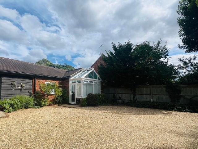 Boyndon Road, Maidenhead SL6, 1 bed flat to rent, £1,350 pcm | PrimeLocation