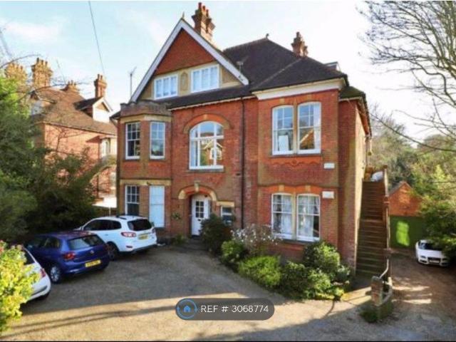 Boyne Park, Tunbridge Wells TN4, 3 bed flat to rent, £2,500 pcm | PrimeLocation