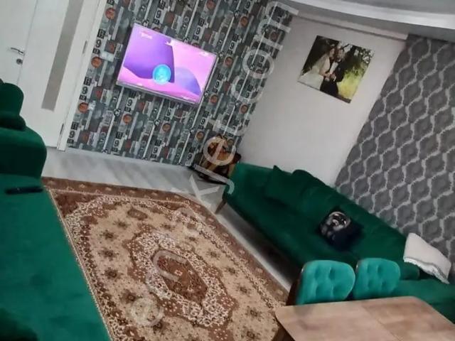 Boynuyoğunda 2+1 K.mutfak Caddeüstünde Hasarsız Kombili