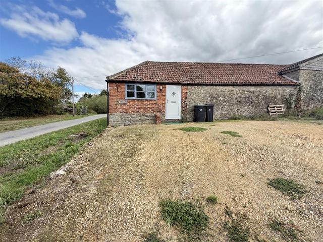 Boys Hill, Holnest 1 bed barn conversion to rent £800 pcm £185 pw