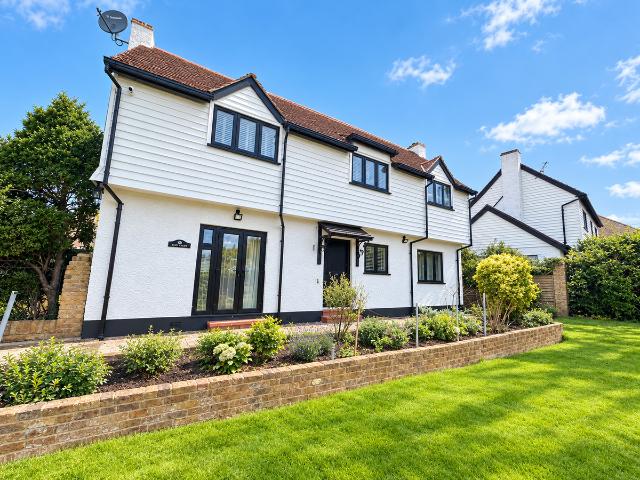 Hoe Lane, Nazeing, Waltham Abbey EN9, 4 bed detached house to rent, £3,500 pcm | PrimeLocation