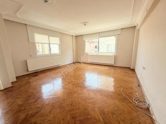 Bozyaka Cadde Dibi Otoparklı Arakat Genç Binada 3+1 Daire