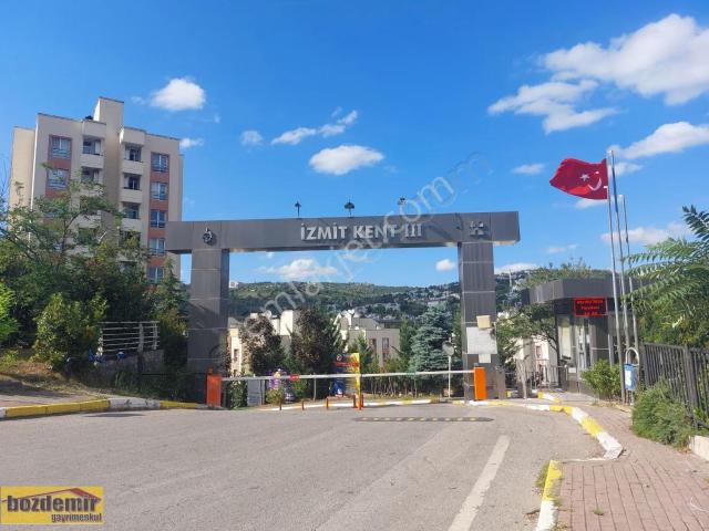 Bozdemir'den Kent 3 Sitesinde Kiralık Eşyalı 1+1 Daire