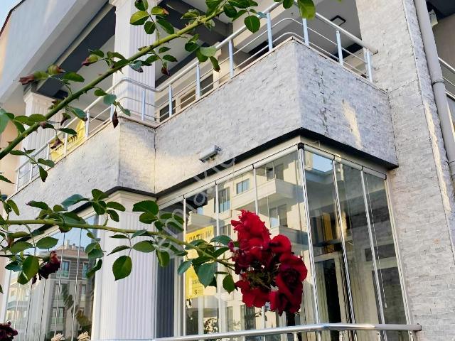 Bozoklu Emlaktan Erkmen Cumhuriyet Mahallesinde Satılık Villa
