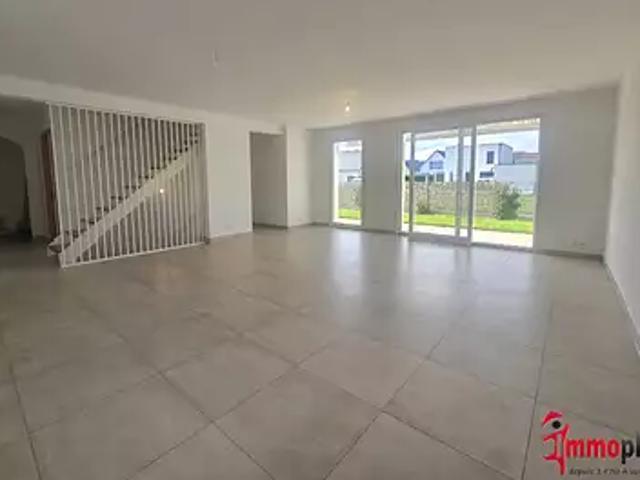 Blotzheim 68730 Location maison 5 pièces t5 jardin terrasse